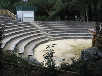 LES MOLIETS ET MAA (40) - Amphithéâtre