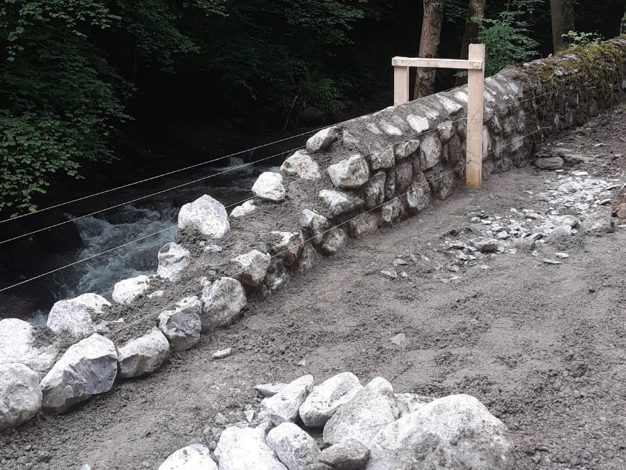 Reconstruction du mur de soutènement en berge de l’Ourse