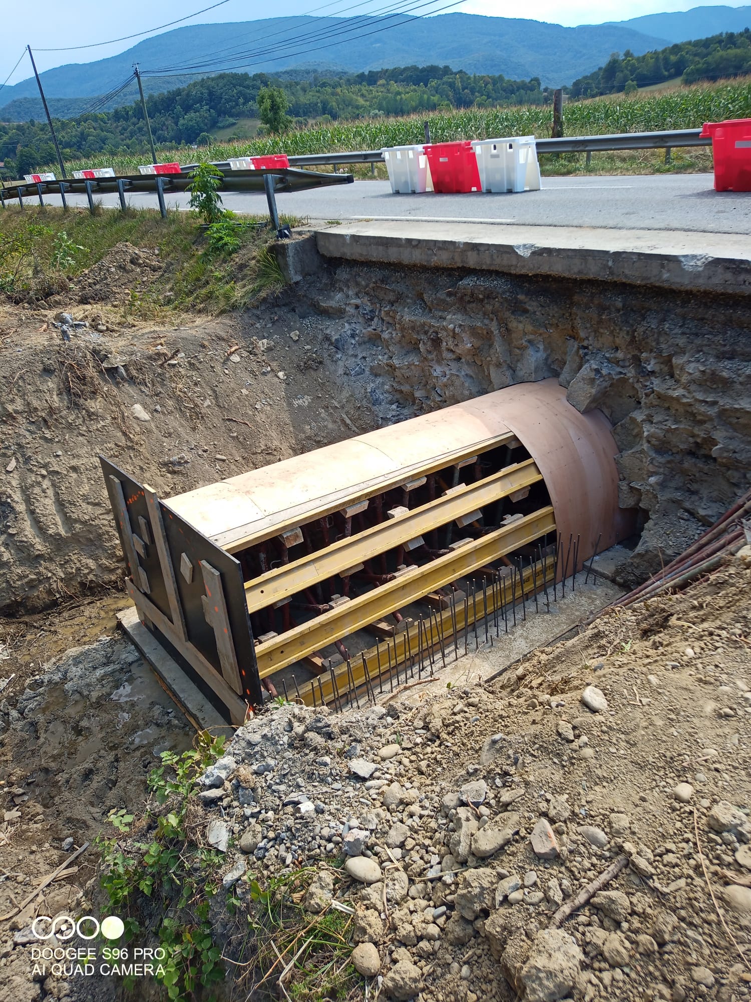 Castagnède (31) - RD117 - Elargissement d'un pont voûte